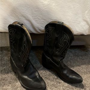Cowboy Black boots in good condition